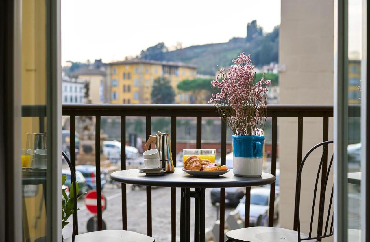 3 Master Bedrooms With Balcony On The River With Views Florence Luaran gambar