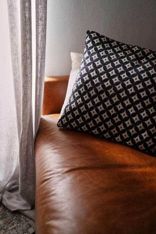 3 Master Bedrooms With Balcony On The River With Views Florence Luaran gambar
