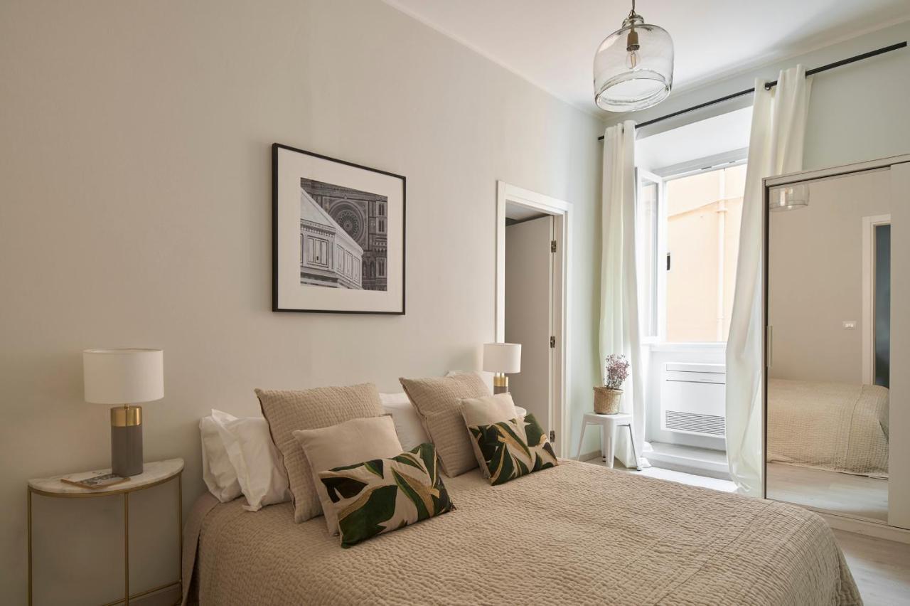 3 Master Bedrooms With Balcony On The River With Views Florence Luaran gambar