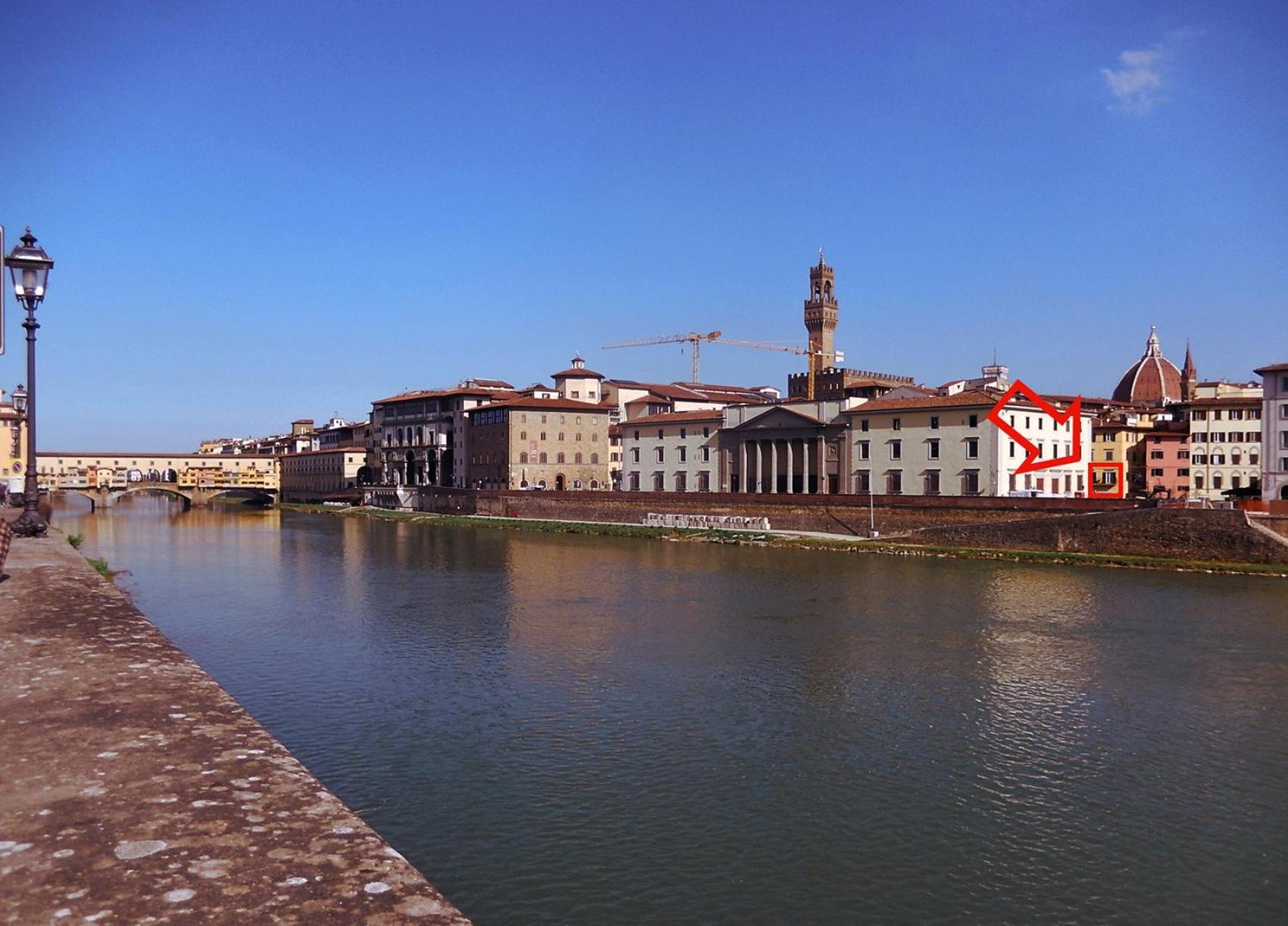 3 Master Bedrooms With Balcony On The River With Views Florence Luaran gambar